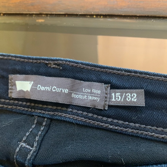 Levi’s boot cut dark denim jeans - Picture 2 of 4